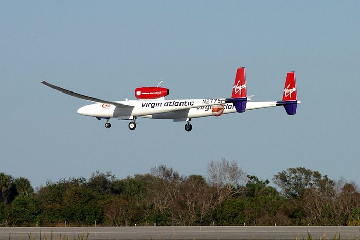 La vuelta al mundo en avión, solo y sin repostar