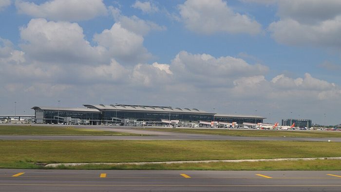 Abre el aeropuerto de Hyderabad