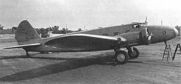 El Boeing 247 entra en servicio