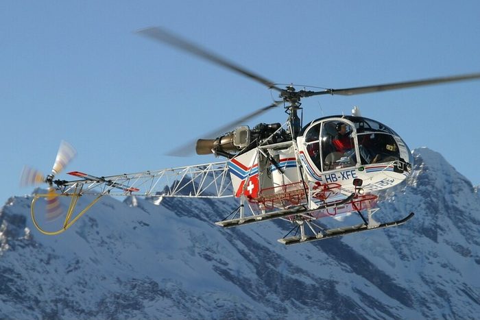 Un helicóptero a 12.442 metros