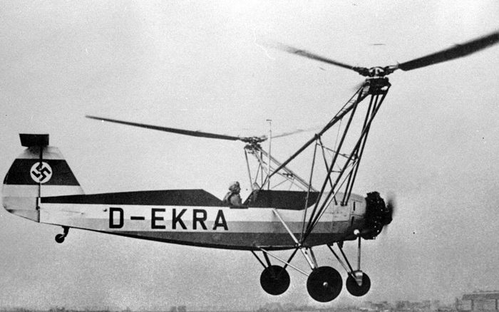 El primer helicóptero práctico vuela libre
