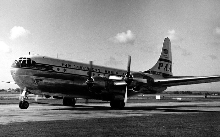 Vuela el Boeing 377 Stratocruiser