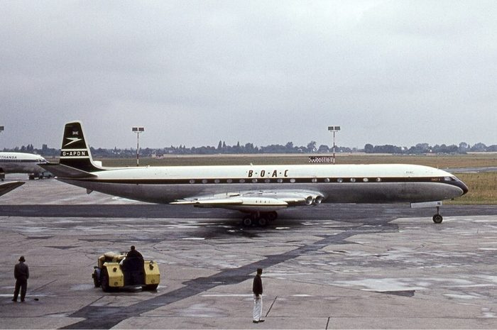 The Comet flies, the first commercial jet