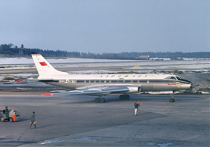 El primer avión de línea con turbofán