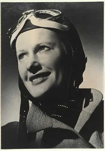 Portrait of Nancy Bird Walton