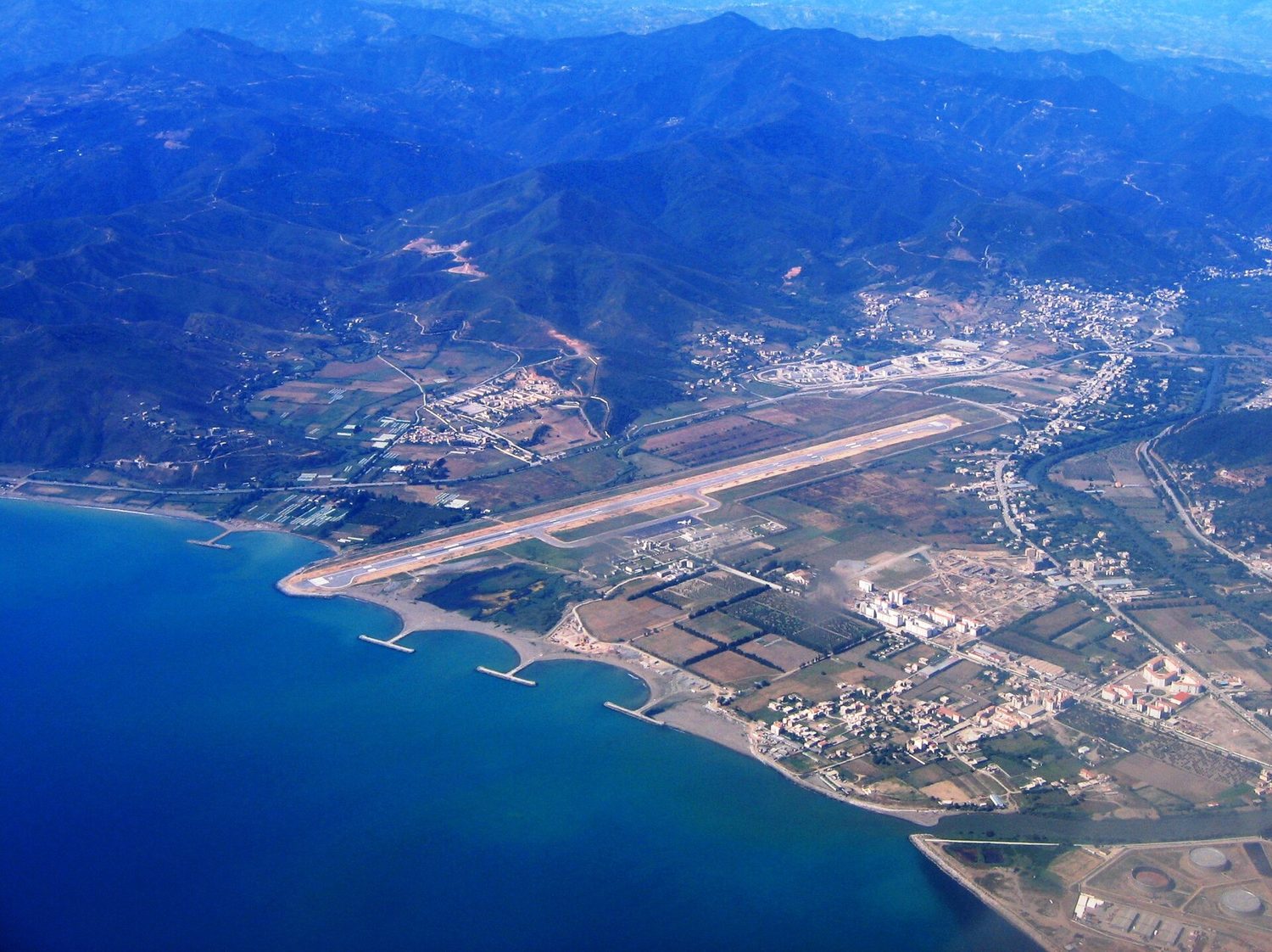 Soummam–Abane Ramdane Airport