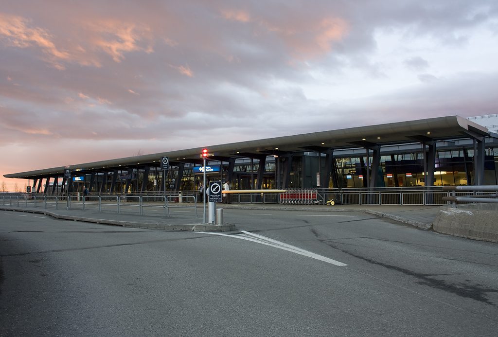 Trondheim Airport, Værnes