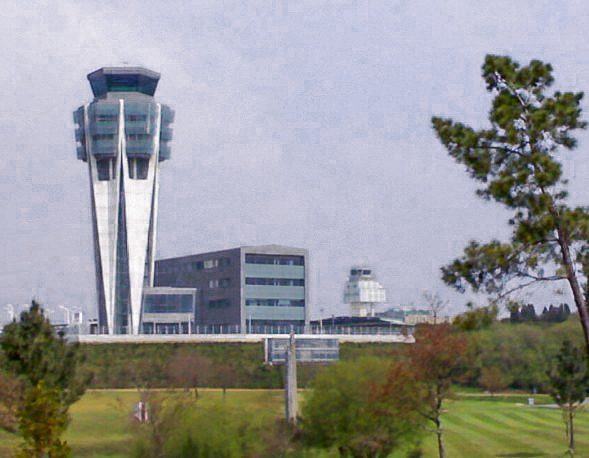 Santiago-Rosalía de Castro Airport
