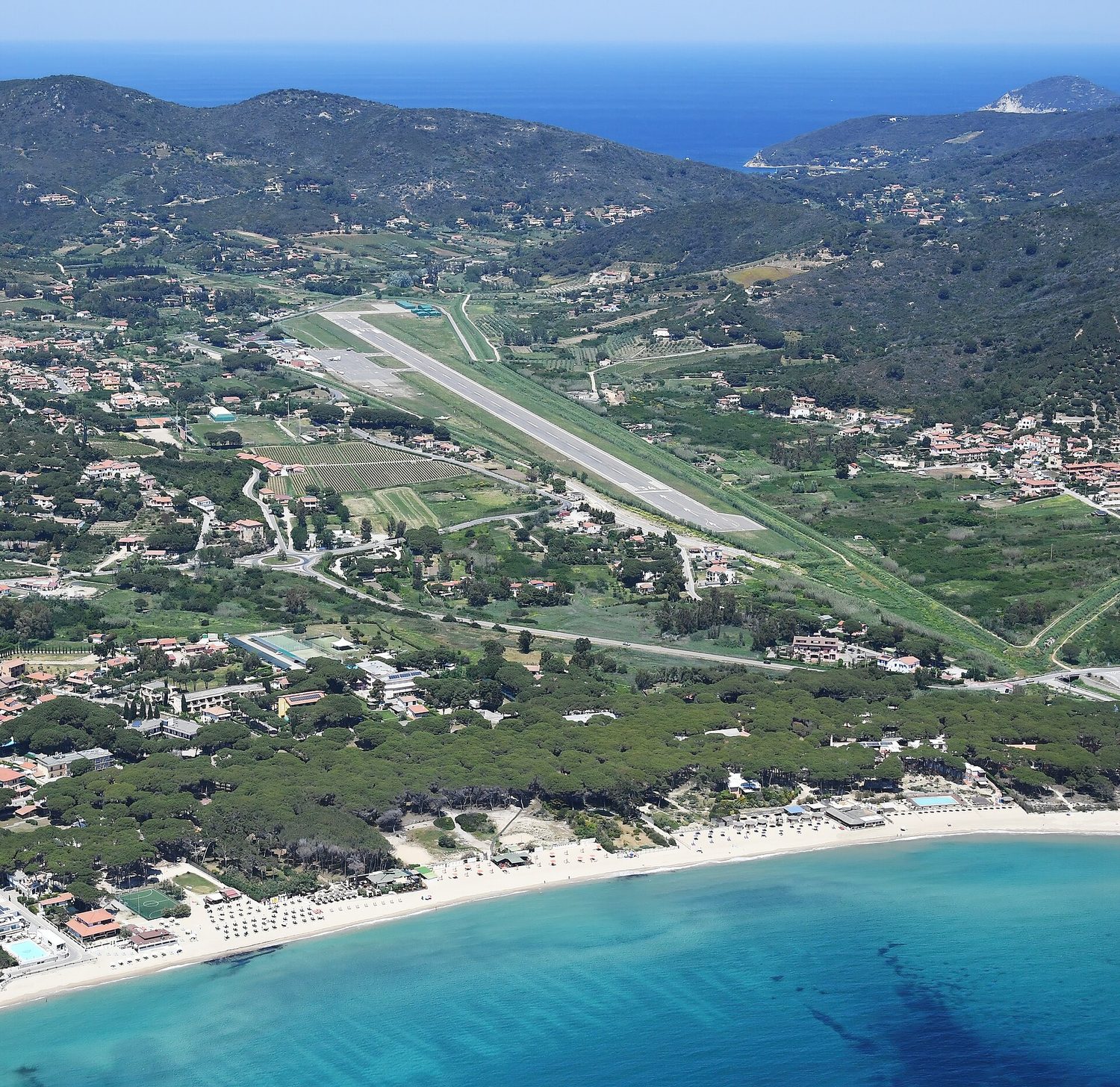 Marina di Campo Airport