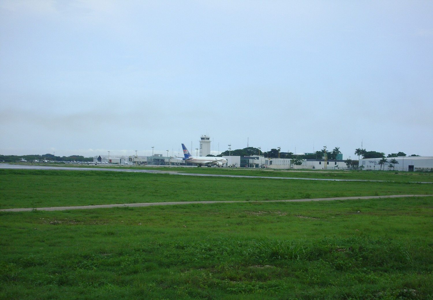 Aeropuerto Internacional Manuel Crescencio Rejón