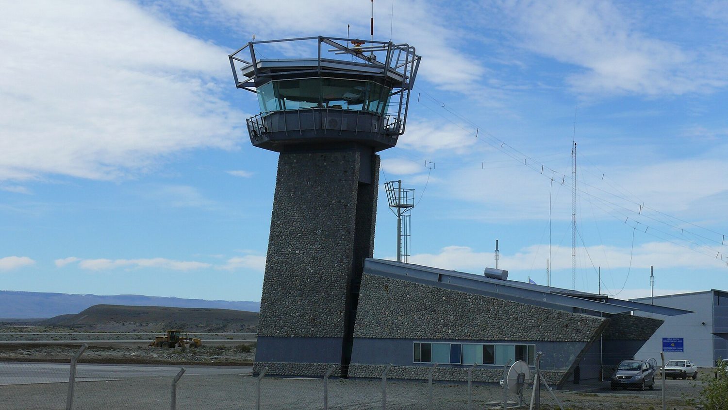 El Calafate - Commander Armando Tola International Airport