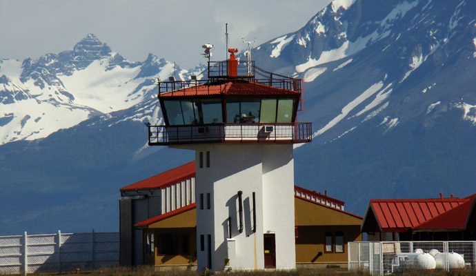 Aeropuerto Teniente Julio Gallardo