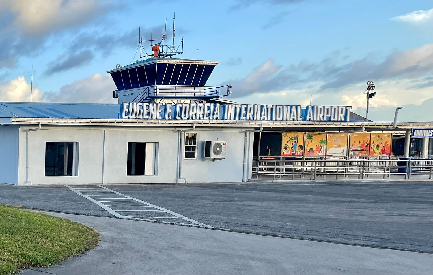 Aeropuerto Internacional Eugene F. Correia - Ogle