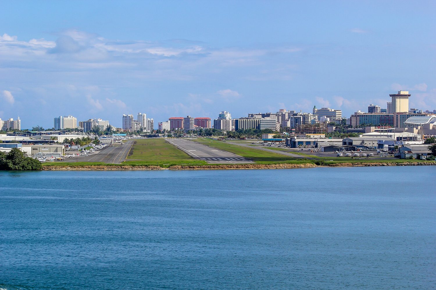 Aeropuerto de Fernando Luis Ribas Dominicci (Isla Grande)