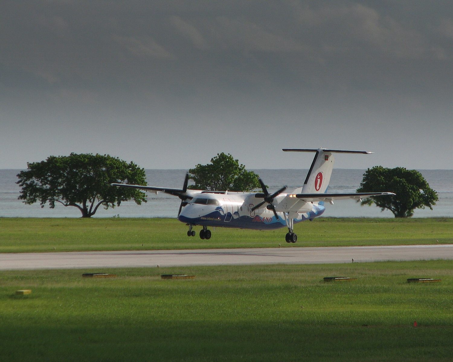 Gan International Airport