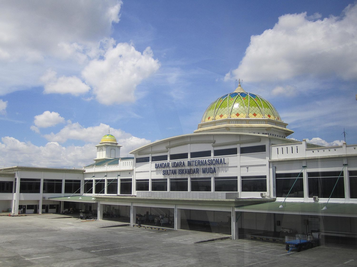 Aeropuerto Internacional Sultán Iskandar Muda