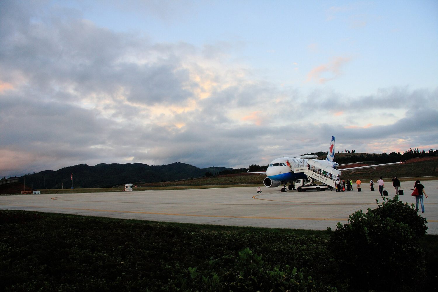 Tengchong Tuofeng Airport